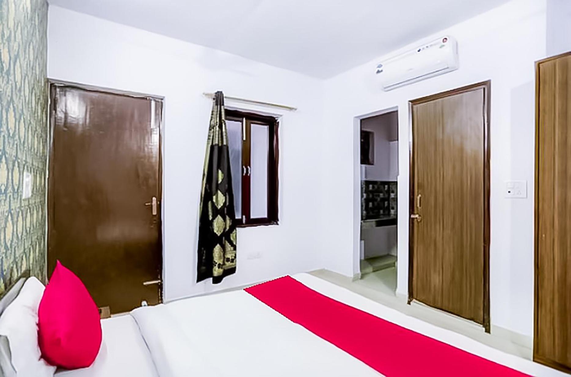Hotel Blisbourn - Lajpat Nagar New Delhi