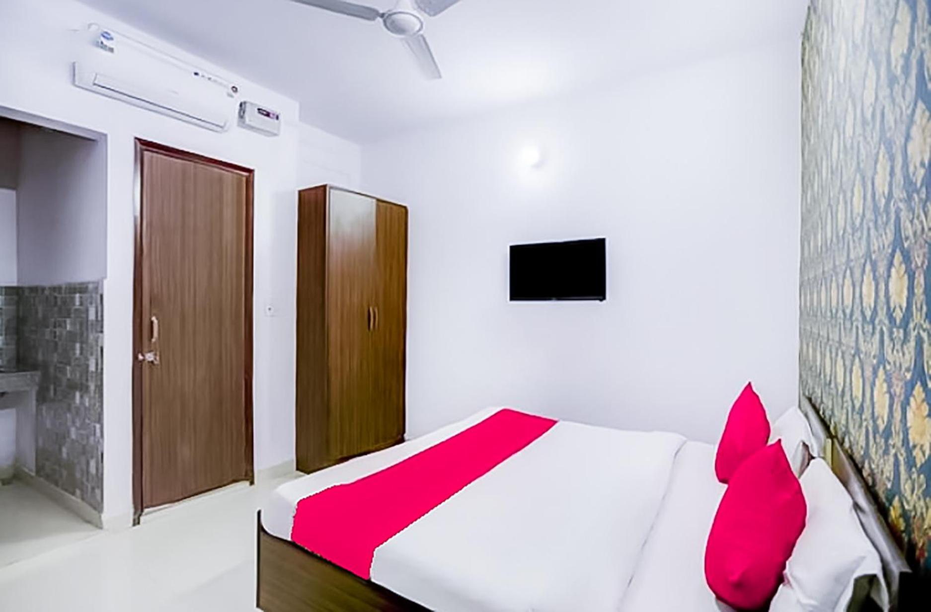 Blisbourn - Lajpat Nagar Hotel New Delhi