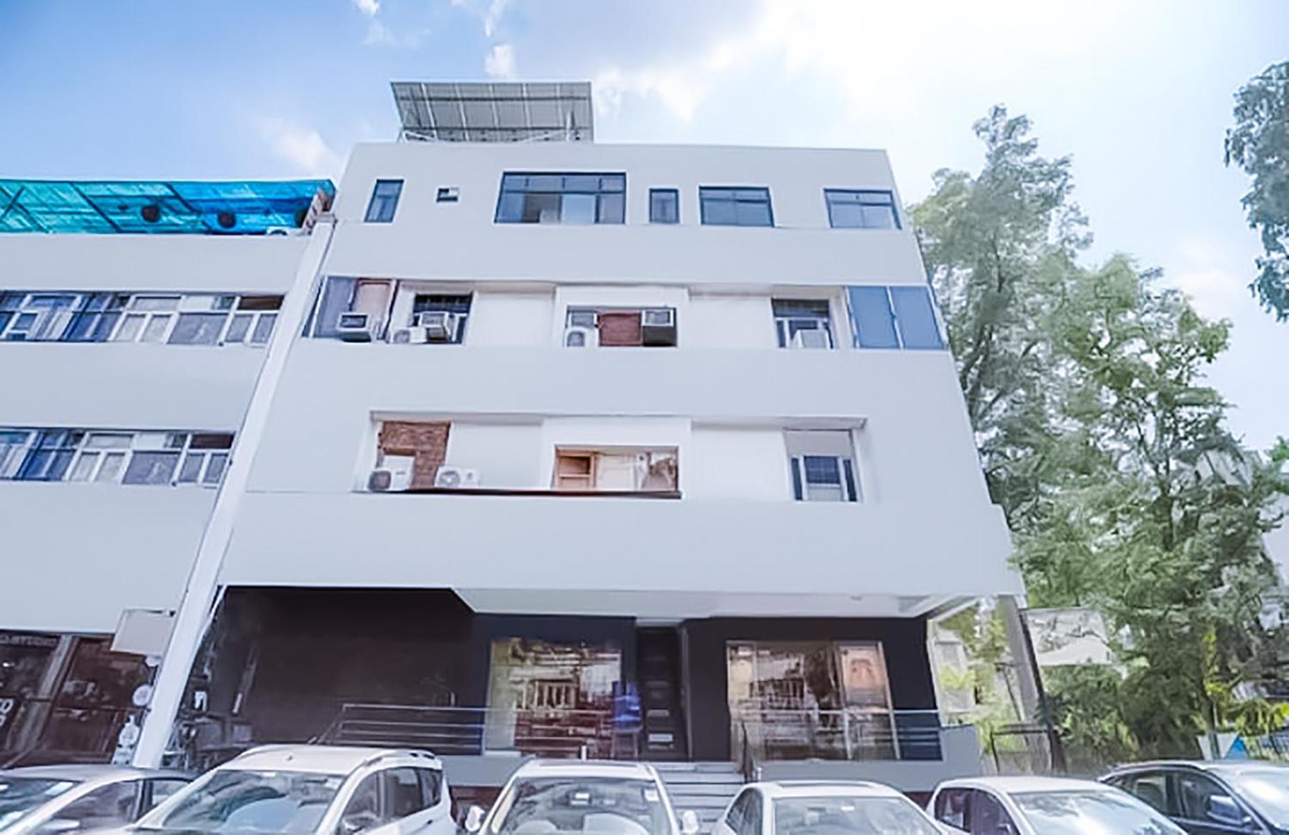Hotel Blisbourn - Lajpat Nagar New Delhi